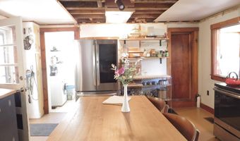 25 Charles St, Belfast, ME 04915