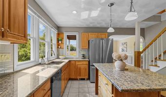 146 Alfred Drown Rd, Barrington, RI 02806