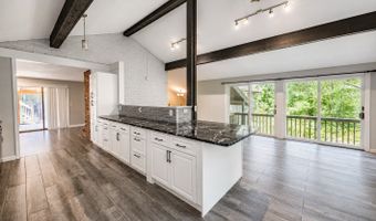 98 Fairy Dell Rd, Clinton, CT 06413