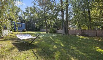 28 W Park Ave, Belford, NJ 07718