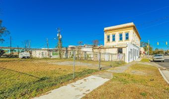 24 E Main St, Andrews, SC 29510