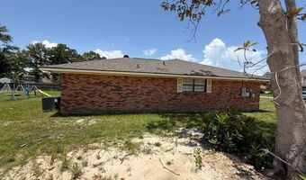 612 Esplanade Ave, Bay St. Louis, MS 39520