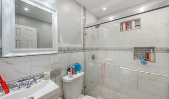 73 Davis Dr, Bergenfield, NJ 07621