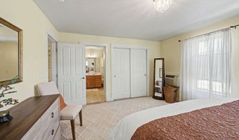 2214 McCall Dr, Ashland, OR 97520