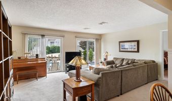 54 Storm Jib Ct, Bayville, NJ 08721
