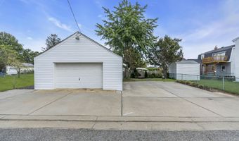 854 Main St, Belford, NJ 07718