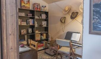 33 Cumberland Rd, Clark, WY 82435