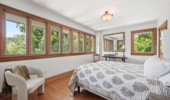 2817 24TH St N, Arlington, VA 22207