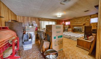 323 L St, Carlsbad, NM 88220