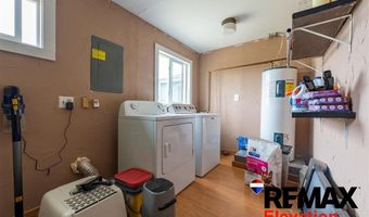 21 Sunburst Dr, Cody, WY 82414