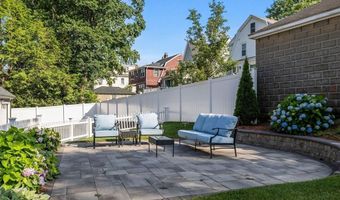 72 Walnut St 1, Arlington, MA 02476
