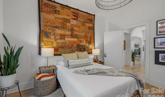 1816 Umstead St, Charlotte, NC 28205