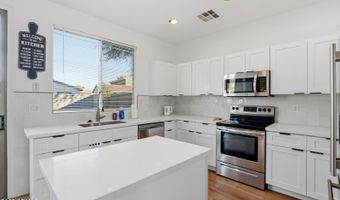 220 W BEECHNUT Pl, Chandler, AZ 85248