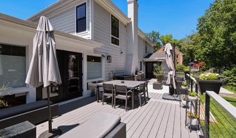 7601 PERSIMMON TREE Ln, Bethesda, MD 20817