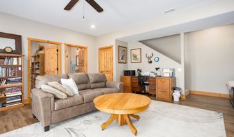 16032 Farm Road 1212, Aurora, MO 65605
