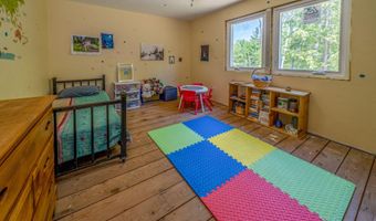 23 Fernwood Ln, Belfast, ME 04915