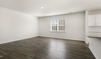 977 Misty Creek Dr, Aberdeen, NC 28315