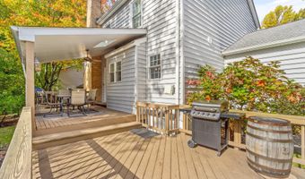 7421 BEVERLY MANOR Dr, Annandale, VA 22003