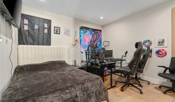 16846 Addison St, Encino, CA 91436