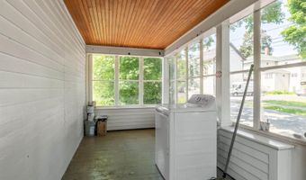 11 Kossuth St, Bangor, ME 04401