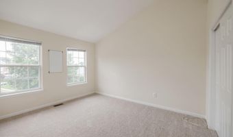 5293 BALLYCASTLE Cir, Alexandria, VA 22315