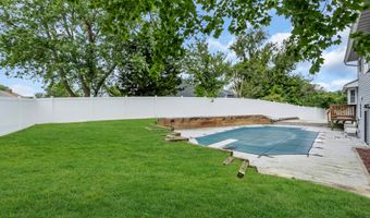 41 Deck St, Barnegat, NJ 08005