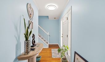 20 Cannonball Dr, Barnegat, NJ 08005