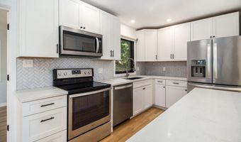 1122 Mixtwood St, Ann Arbor, MI 48103