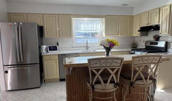26 Gaston St, Aberdeen, NJ 07747