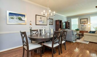 25066 CROXLEY GREEN Sq, Aldie, VA 20105