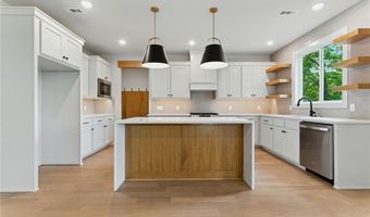 23 Kirkwall Ln, Bella Vista, AR 72715