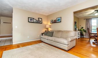 65 Jeri Lynn Cir, Warwick, RI 02886