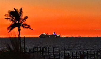 6418 MAYRA SHORES Ln, Apollo Beach, FL 33572