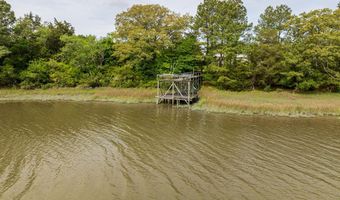 24324 ADAMS HILL Dr, Accomac, VA 23301