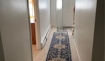 40 Aaron Ave Ave, Bristol, RI 02809