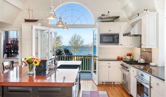 2 Harbor View Dr, Newport, RI 02840