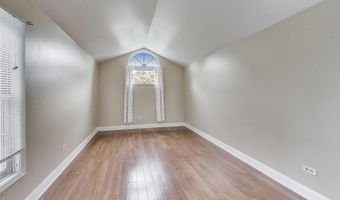 1905 N Stillwater Rd, Arlington Heights, IL 60004