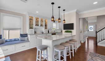 34 Marlin Ct, Bayville, NJ 08721