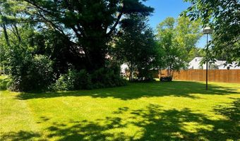 321 S Lake St, Amherst, OH 44001