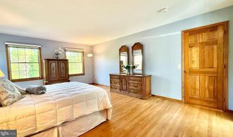26 POLING FARM Ct, Belle Mead, NJ 08502