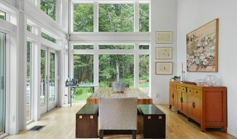 103 Long View Dr, Becket, MA 01223