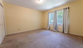 994 COMANCHE Trl, Anniston, AL 36206