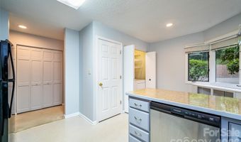 305 Piney Mountain Dr D-1, Asheville, NC 28805