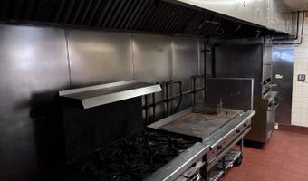 934 MAIN St, Antioch, IL 60002