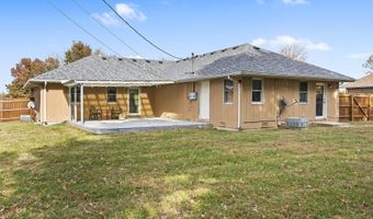 1006 Baretta Ct, Aurora, MO 65605