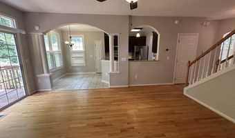 1748 Town Home Dr, Apex, NC 27502