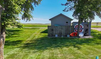 10 S Oakwood Shoreline Dr, Bruce, SD 57220