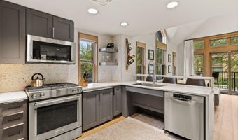 122 W Main St, Aspen, CO 81611
