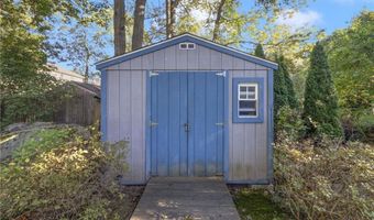24 Seneca St, Coventry, RI 02816