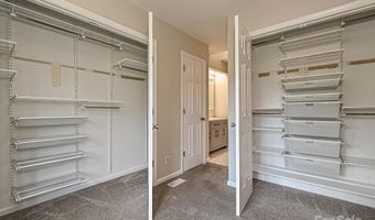 7916 Charter Oak Ln, Charlotte, NC 28226